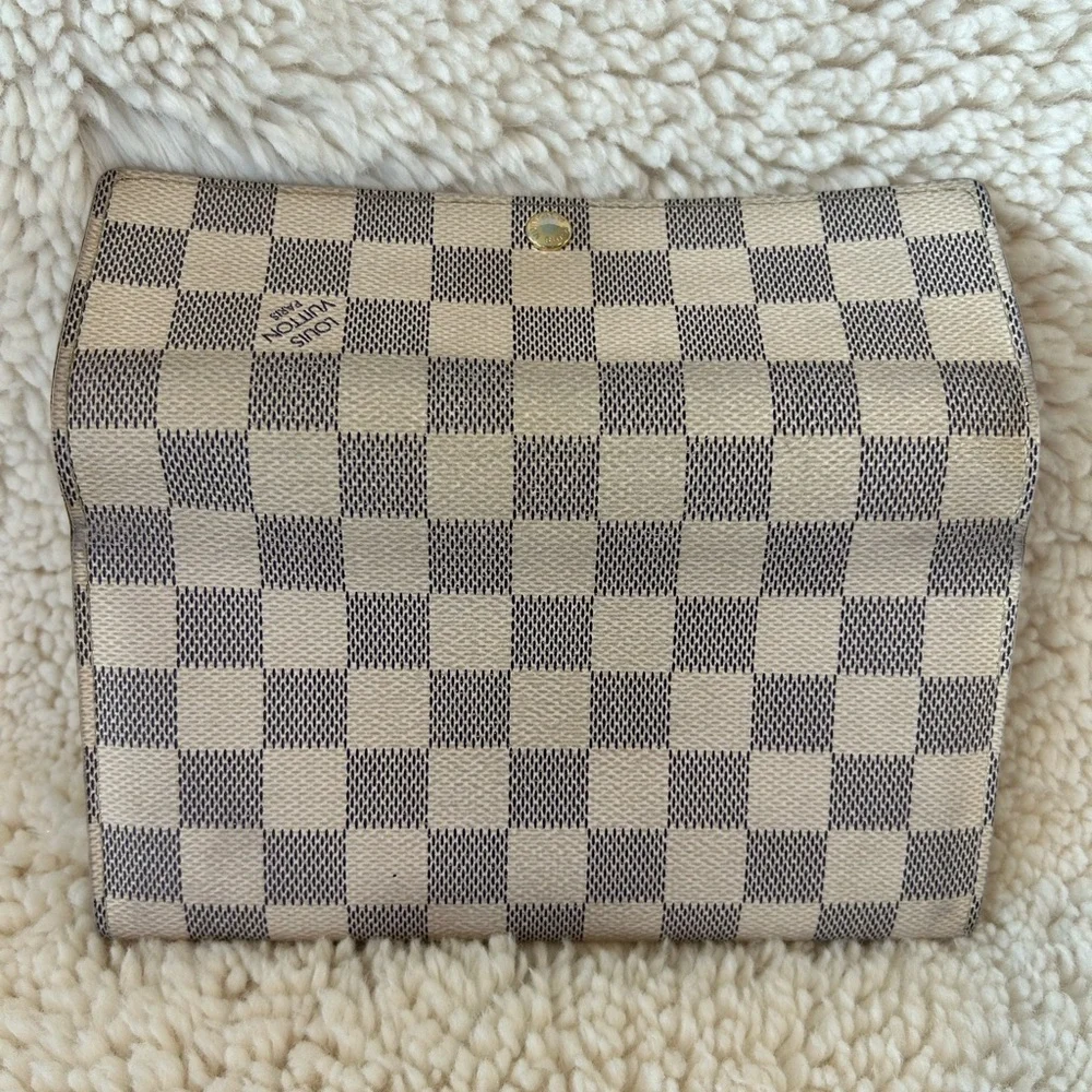 Louis Vuitton Damier Azur Sarah Wallet - Picture 4 of 13